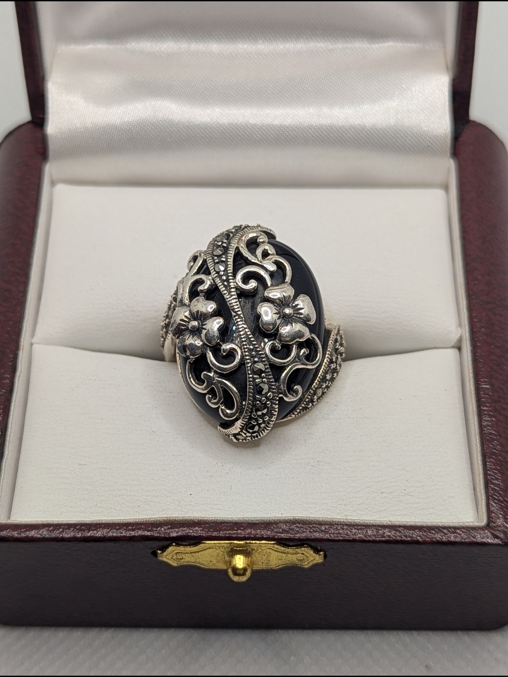 Vintage-Inspired Black Onyx Silver Floral Statement Ring Size 9